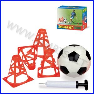 CALCIO SET: 4 CONI, 1 PALLA, 1 POMPA FINO AD ESAURIMENTO