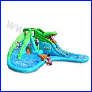 CASTELLO GONFIABILE HAPPYHOP MR. COCCODRILLO DIM.CM 570X515X240